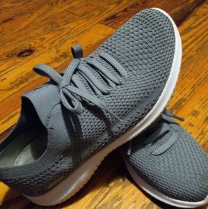 Skechers gray size 7 shoes